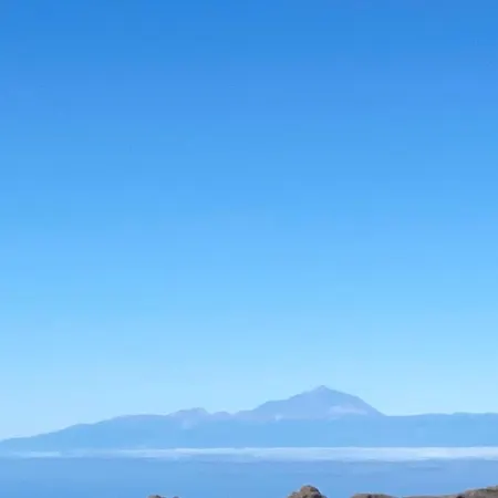 El Atico Del Mar 5b 아파트 *