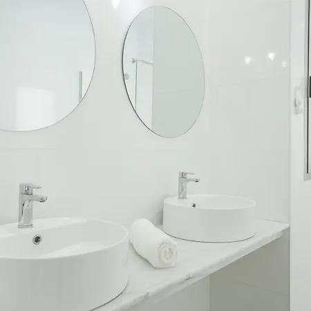 Апартаменты Numancia1-4b Atico5b